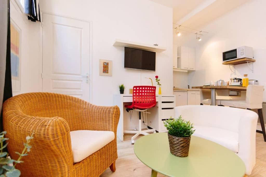 Lulu, Le Studio Du Chateau Apartment Nantes Exterior photo
